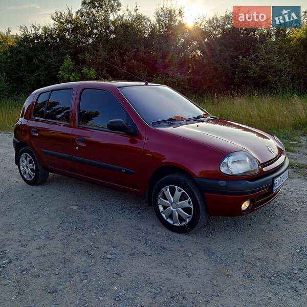 Хэтчбек Renault Clio 1998 в Красилове