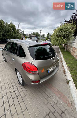 Универсал Renault Clio 2010 в 