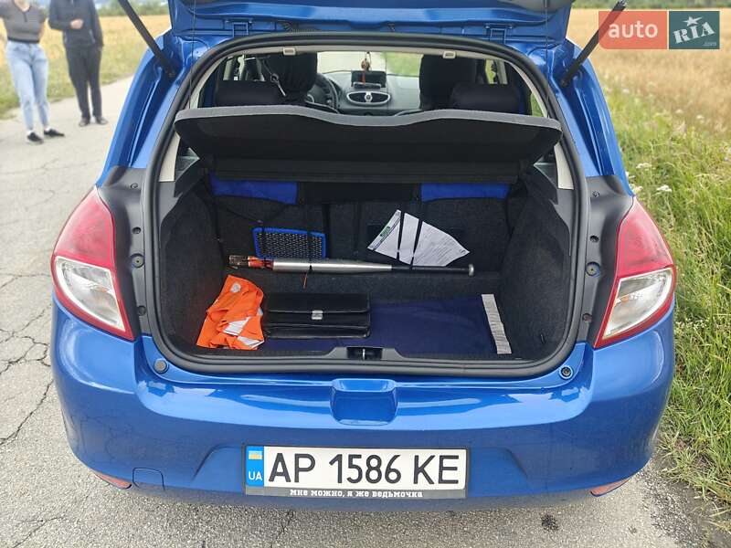 Хетчбек Renault Clio 2011 в Запоріжжі
