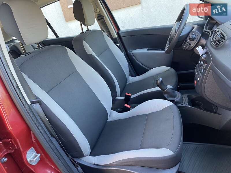 Универсал Renault Clio 2009 в Дубно