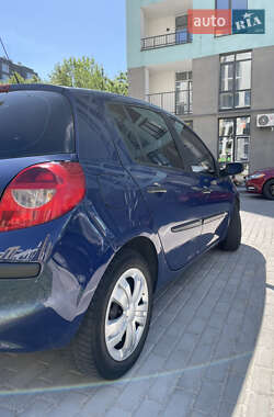 Хэтчбек Renault Clio 2008 в 