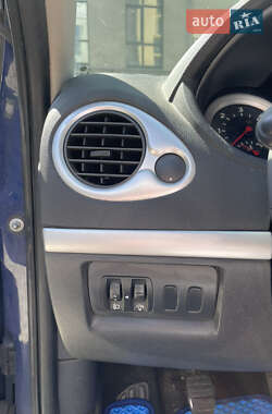 Хэтчбек Renault Clio 2008 в 
