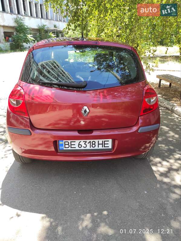 Хэтчбек Renault Clio 2006 в Николаеве