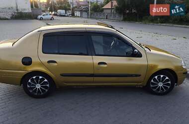 Хэтчбек Renault Clio 2001 в 
