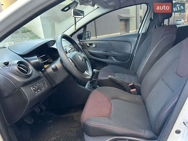 Универсал Renault Clio 2013 в Ивано-Франковске
