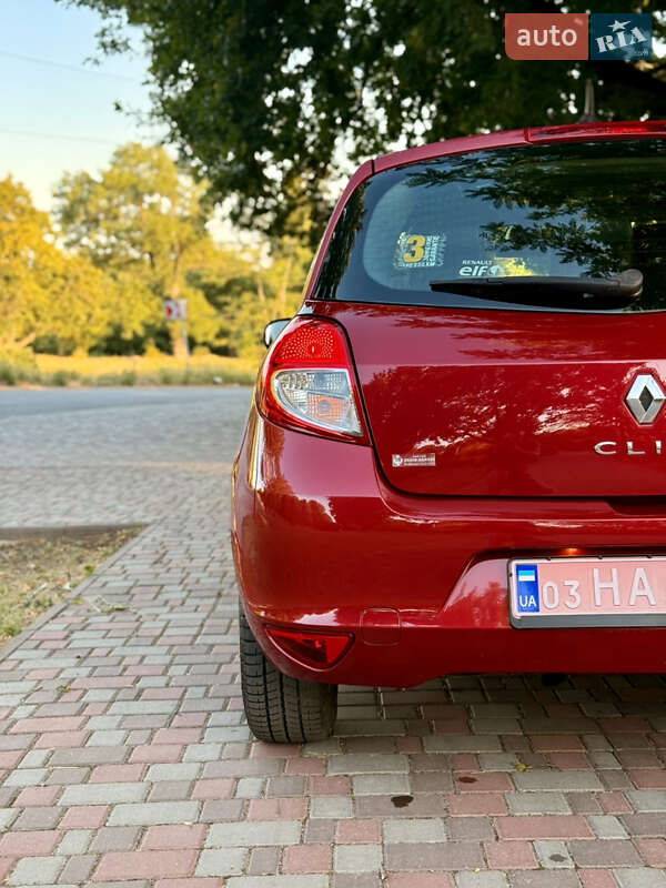 Хетчбек Renault Clio 2010 в Кропивницькому