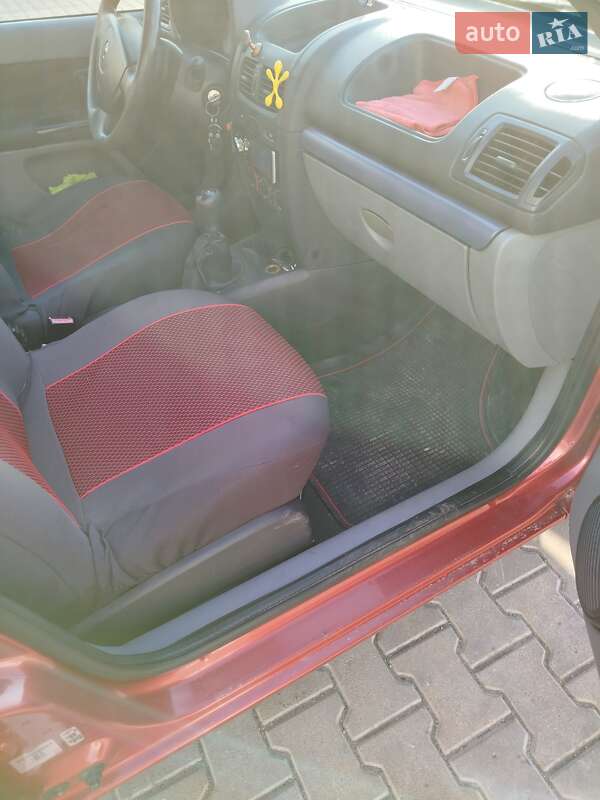 Седан Renault Clio 2007 в Броварах