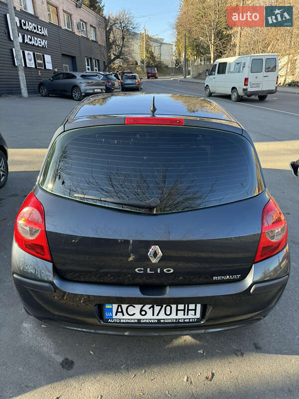 Хэтчбек Renault Clio 2005 в Луцке