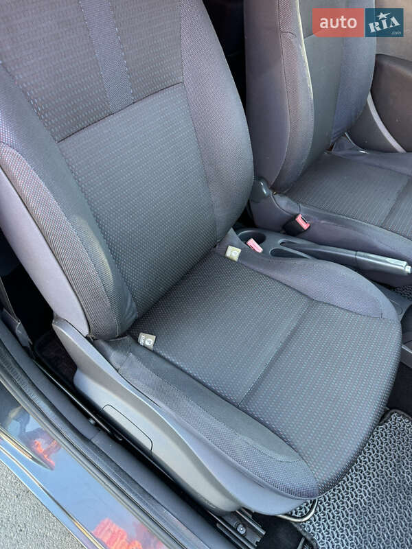 Хэтчбек Renault Clio 2005 в Луцке