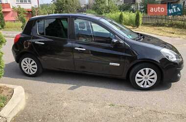 Хэтчбек Renault Clio 2007 в 