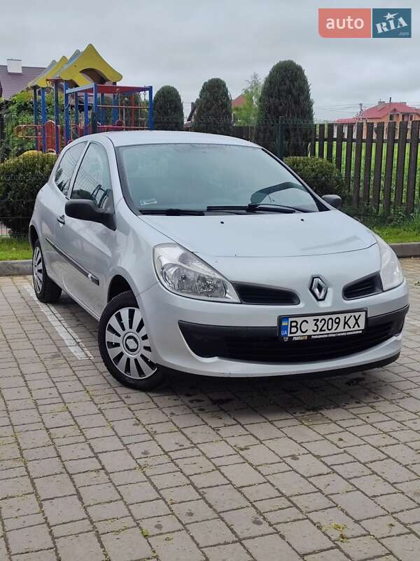 Хетчбек Renault Clio 2007 в Стрию