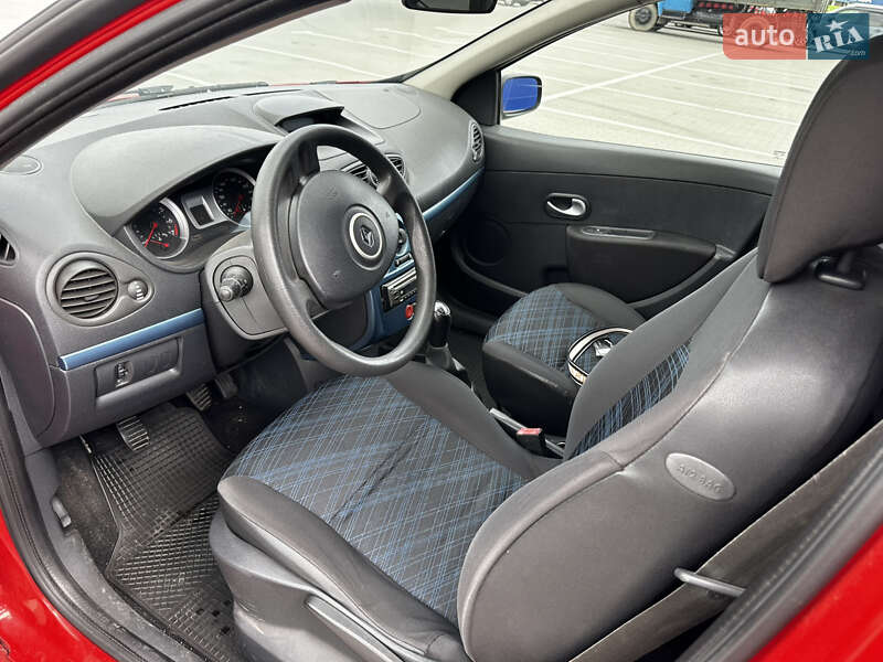 Хэтчбек Renault Clio 2008 в Виннице фото 16 Хэтчбек Renault Clio 2008 в Виннице