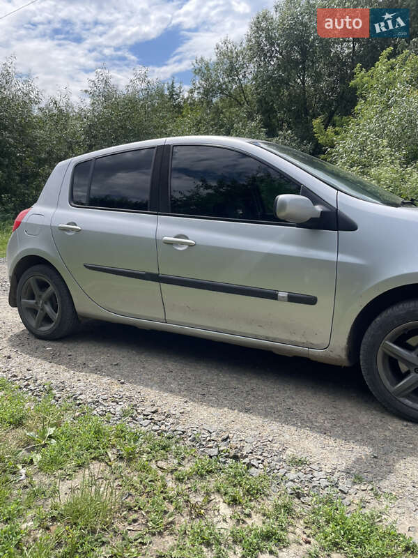Хэтчбек Renault Clio 2007 в Ярмолинцах