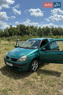 Хэтчбек Renault Clio 2004 в Долине