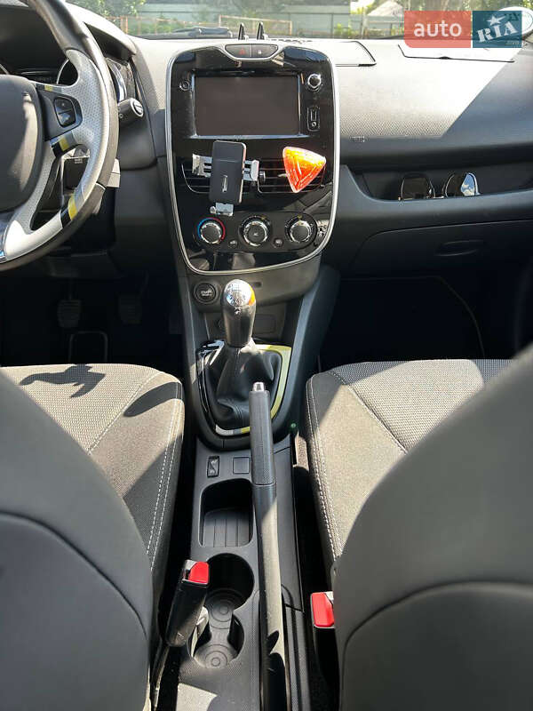 Хэтчбек Renault Clio 2012 в Чернигове