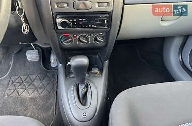 Седан Renault Clio 2008 в 