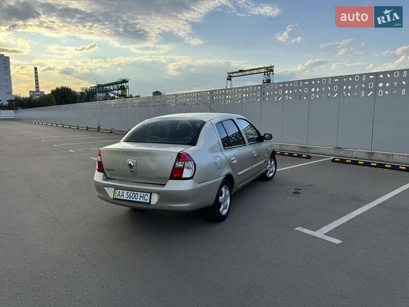 Седан Renault Clio 2008 в Киеве