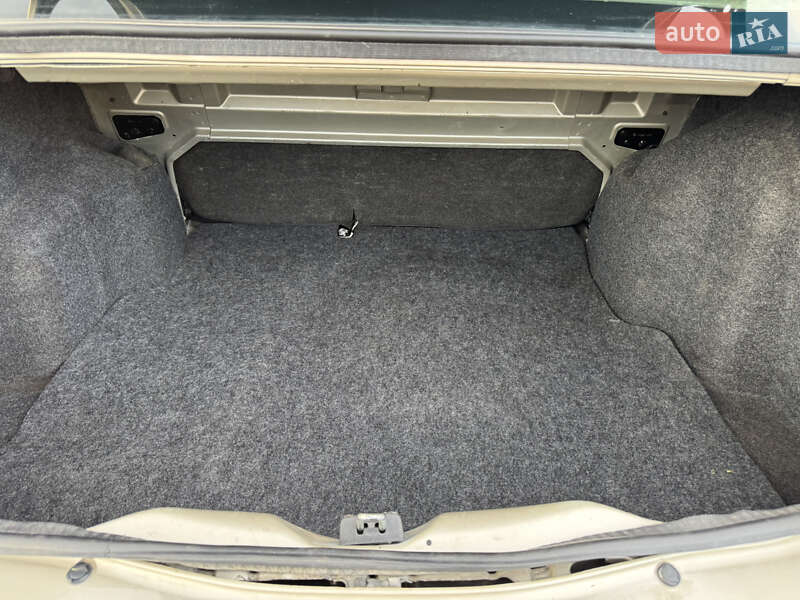 Седан Renault Clio 2008 в Киеве