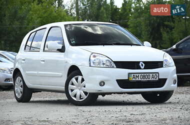 Хэтчбек Renault Clio 2010 в 