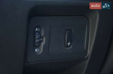 Хэтчбек Renault Clio 2010 в 