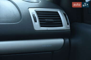 Хэтчбек Renault Clio 2010 в 