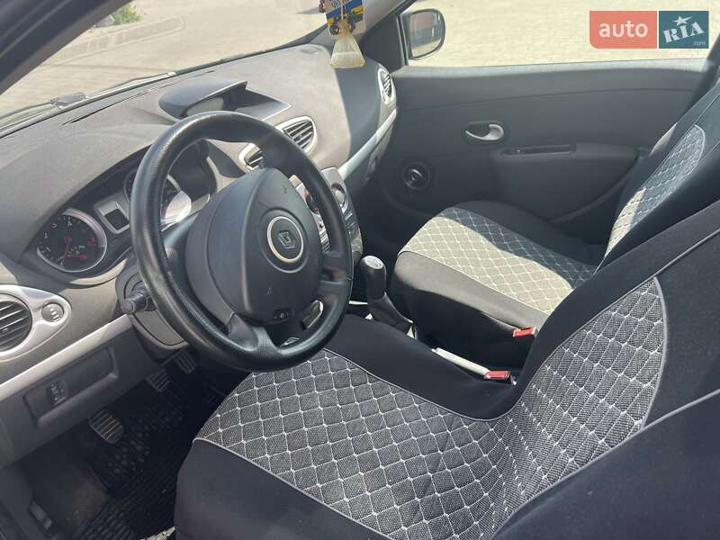 Універсал Renault Clio 2012 в Івано-Франківську