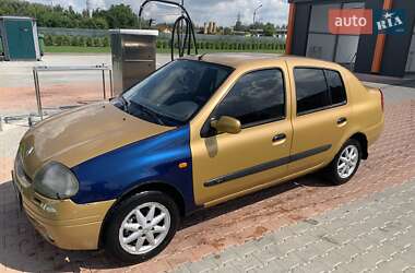 Хэтчбек Renault Clio 2001 в 