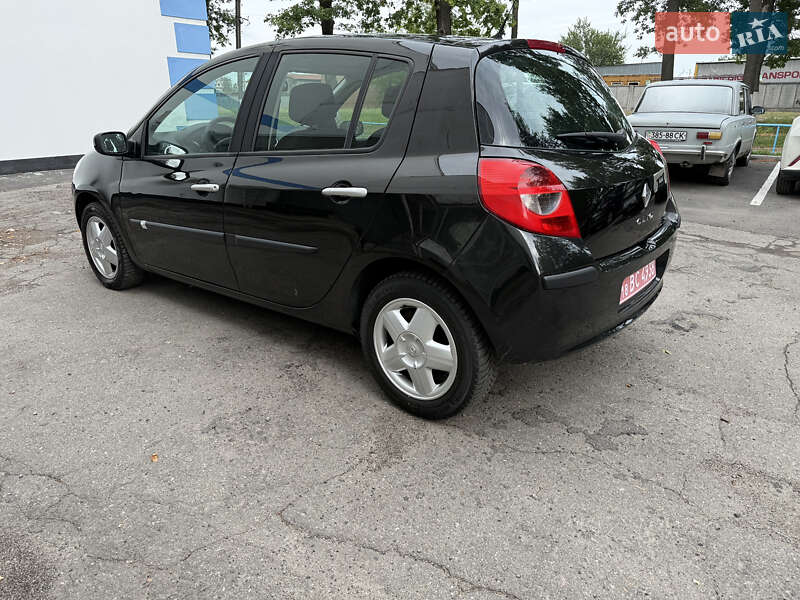 Хэтчбек Renault Clio 2007 в Полтаве