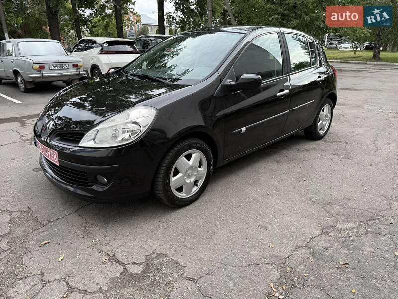Хэтчбек Renault Clio 2007 в Полтаве