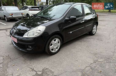 Хэтчбек Renault Clio 2007 в 