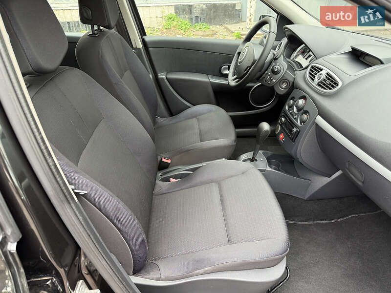 Хэтчбек Renault Clio 2007 в Полтаве