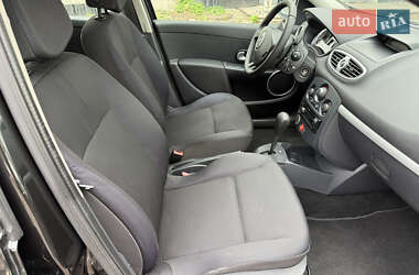 Хэтчбек Renault Clio 2007 в 