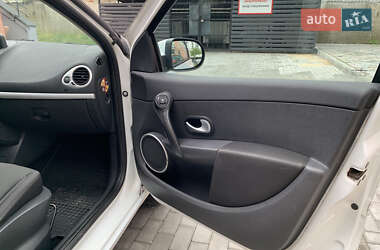 Универсал Renault Clio 2010 в 