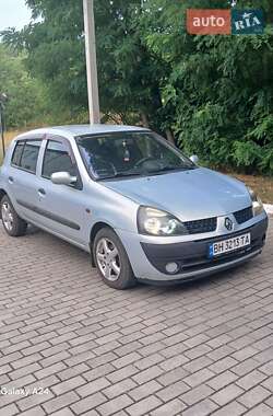 Хетчбек Renault Clio 2002 в Окнах