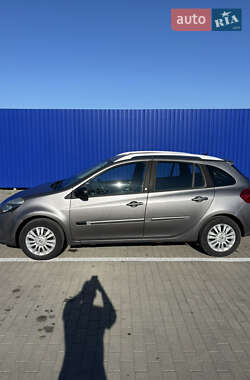 Хэтчбек Renault Clio 2010 в 