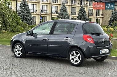 Хэтчбек Renault Clio 2007 в 