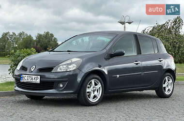 Хэтчбек Renault Clio 2007 в 