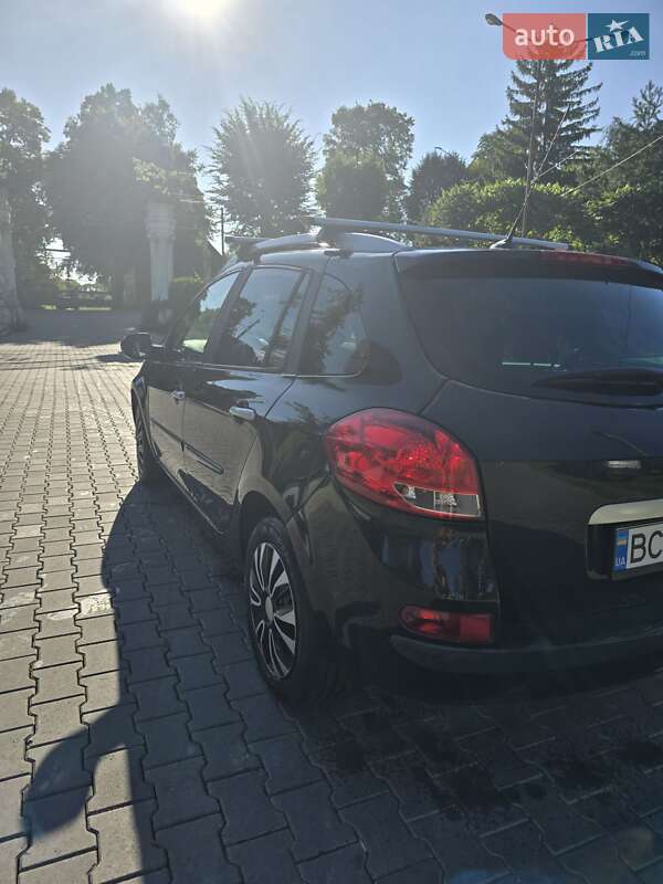 Універсал Renault Clio 2011 в Дрогобичі