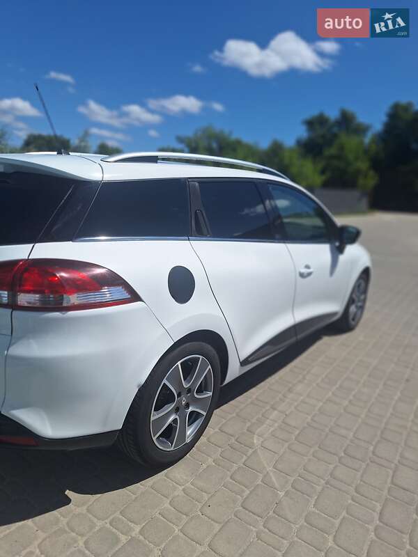 Универсал Renault Clio 2015 в Ирпене