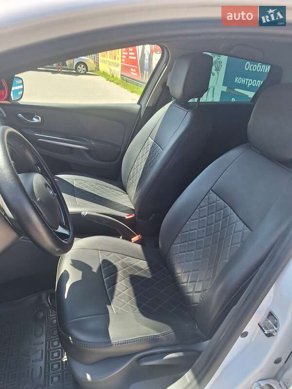 Универсал Renault Clio 2015 в Ирпене