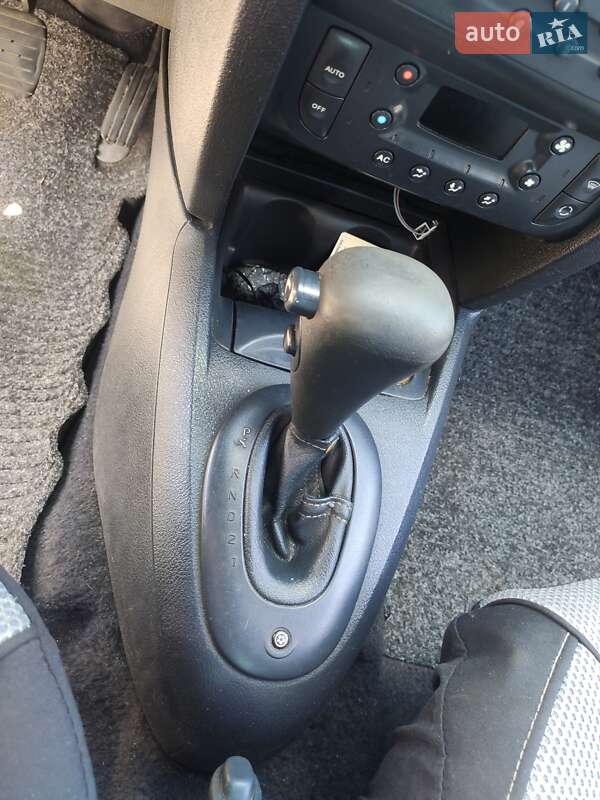 Хэтчбек Renault Clio 2002 в Белой Церкви