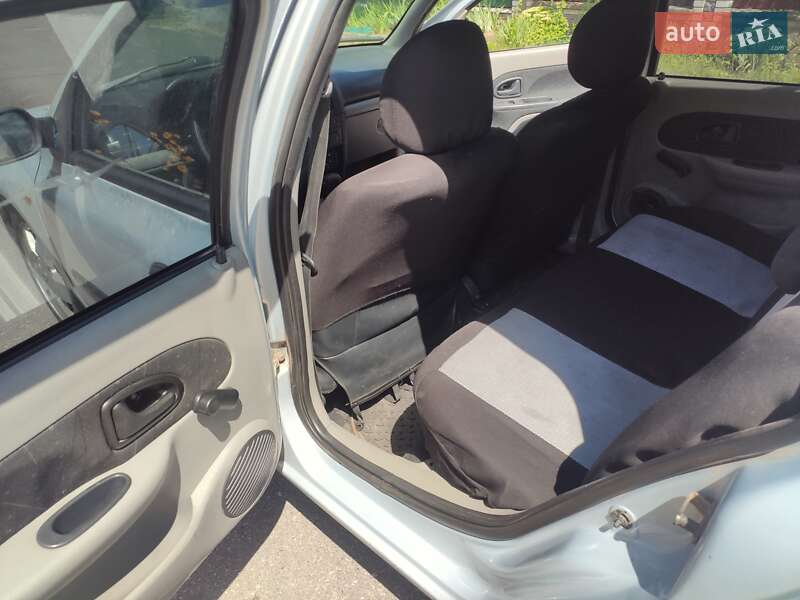 Хэтчбек Renault Clio 2002 в Белой Церкви