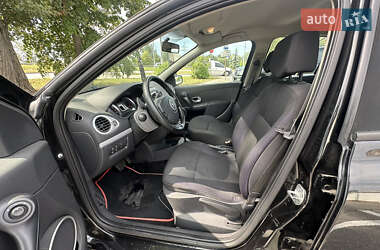 Хэтчбек Renault Clio 2007 в 