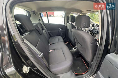 Хэтчбек Renault Clio 2007 в 