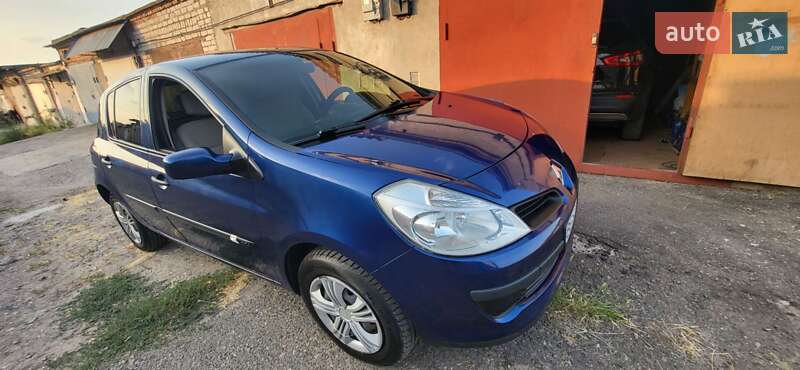 Хэтчбек Renault Clio 2006 в Николаеве фото 2 Хэтчбек Renault Clio 2006 в Николаеве