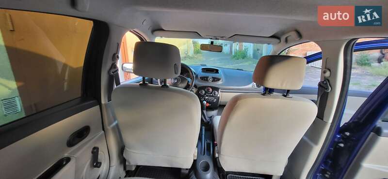 Хэтчбек Renault Clio 2006 в Николаеве фото 11 Хэтчбек Renault Clio 2006 в Николаеве