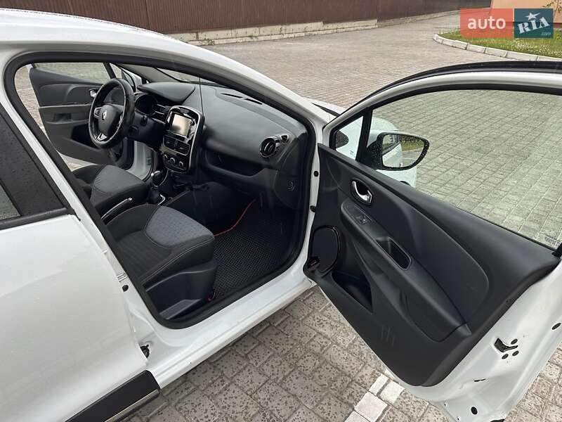 Хэтчбек Renault Clio 2016 в Львове