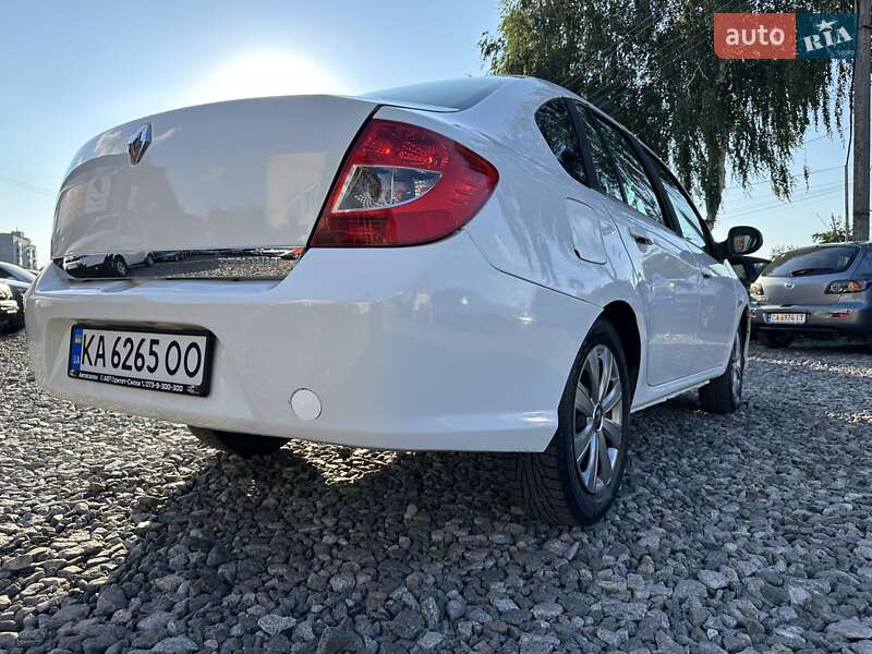 Седан Renault Clio 2010 в Смеле