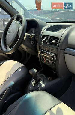 Седан Renault Clio 2008 в 