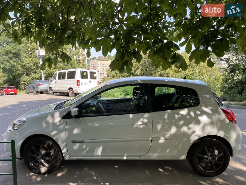 Хэтчбек Renault Clio 2013 в Киеве